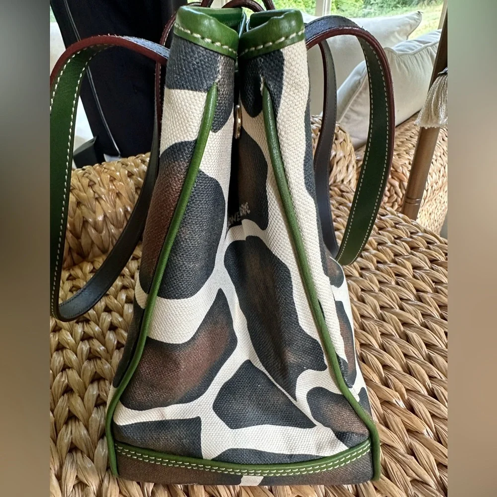 Dooney & Bourke Giraffe Canvas green leather trim bag - Picture 4 of 11